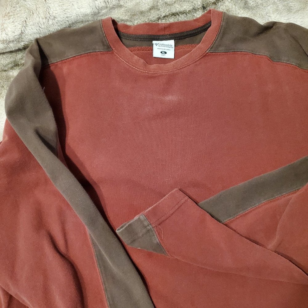 Columbia sweatshirt